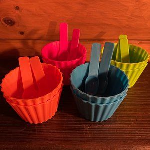 *New* Set of 8 Ice cram bowls with spoons